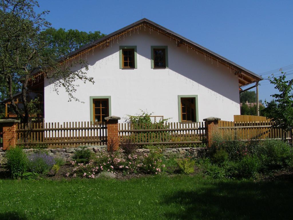Hotel Na Statku Mirosov Mirosov  외부 사진