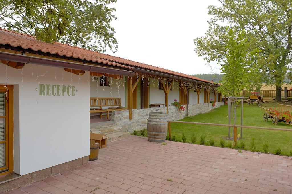 Hotel Na Statku Mirosov Mirosov  외부 사진