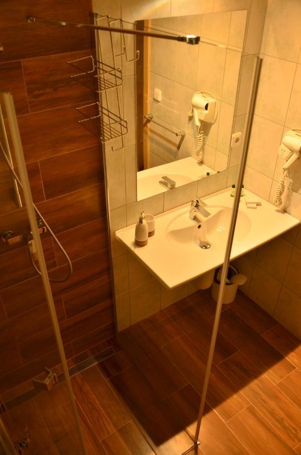 Hotel Na Statku Mirosov Mirosov  외부 사진
